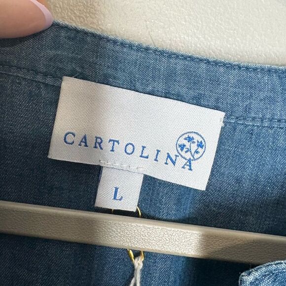 Cartolina Mabel Chambray ruffle Yoke Top NWOT - Picture 4 of 5